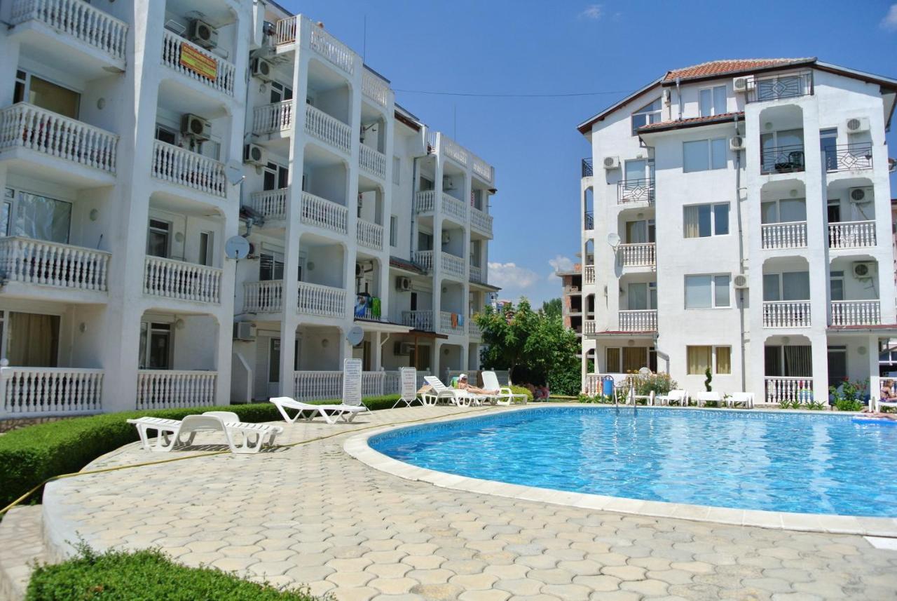Bravo 5 Holiday Home Pantai Sunny Bagian luar foto