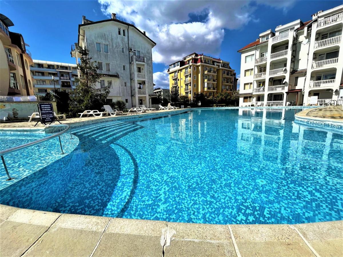 Bravo 5 Holiday Home Pantai Sunny Bagian luar foto