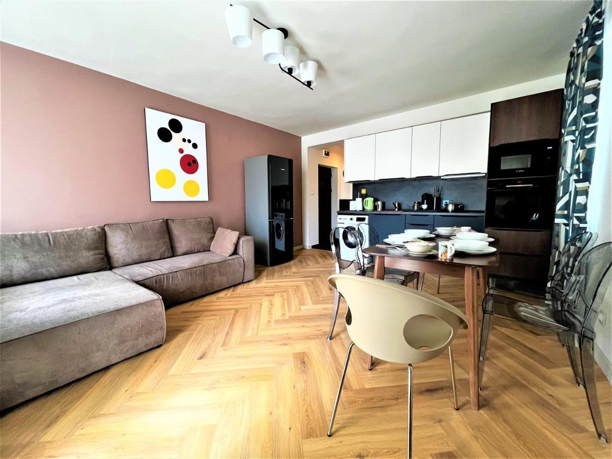 Bravo 5 Holiday Home Pantai Sunny Bagian luar foto