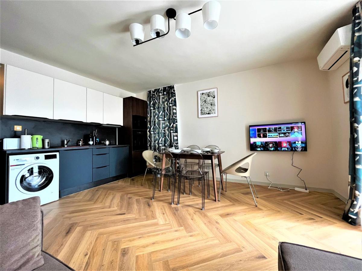 Bravo 5 Holiday Home Pantai Sunny Bagian luar foto