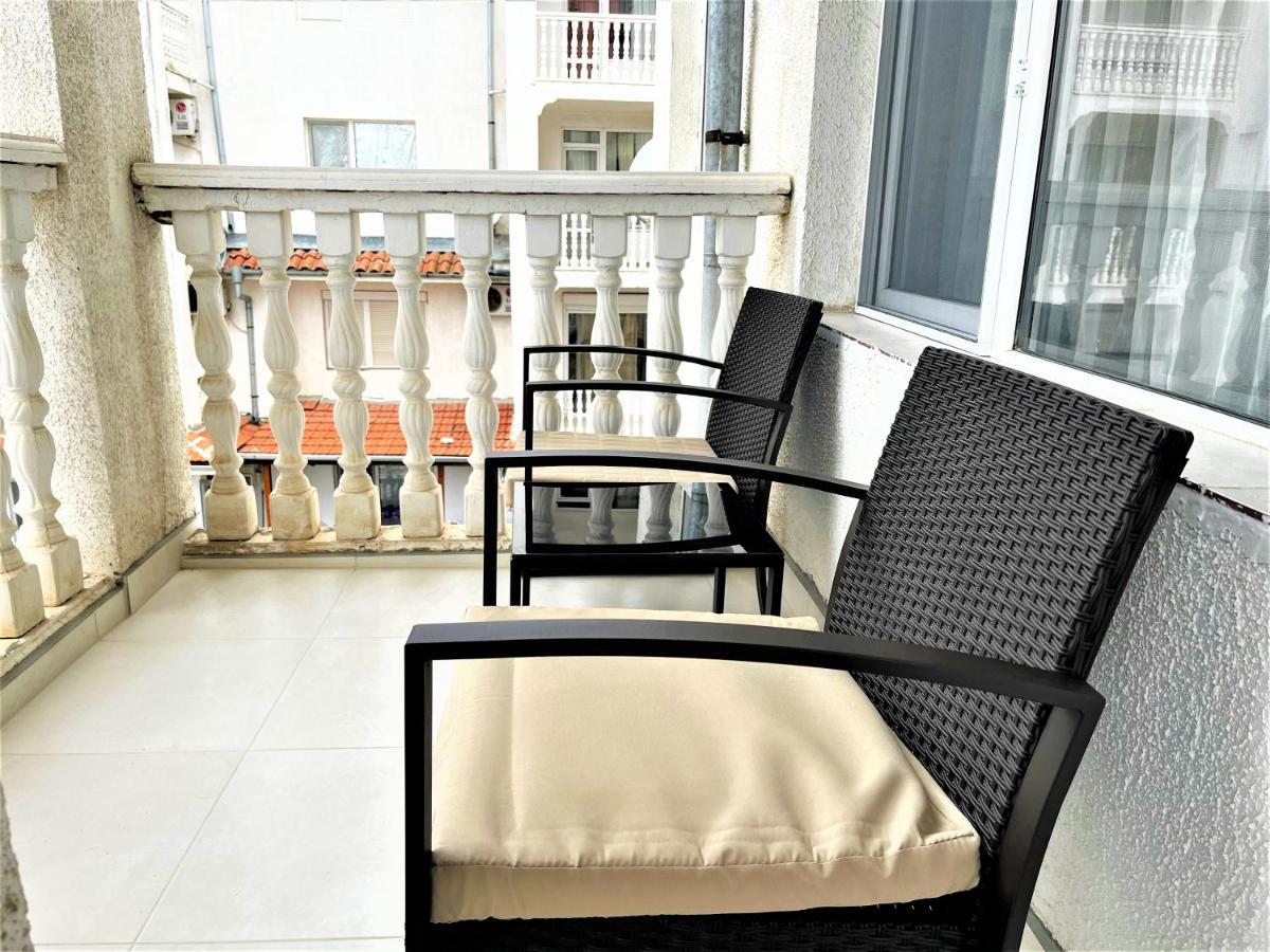 Bravo 5 Holiday Home Pantai Sunny Bagian luar foto